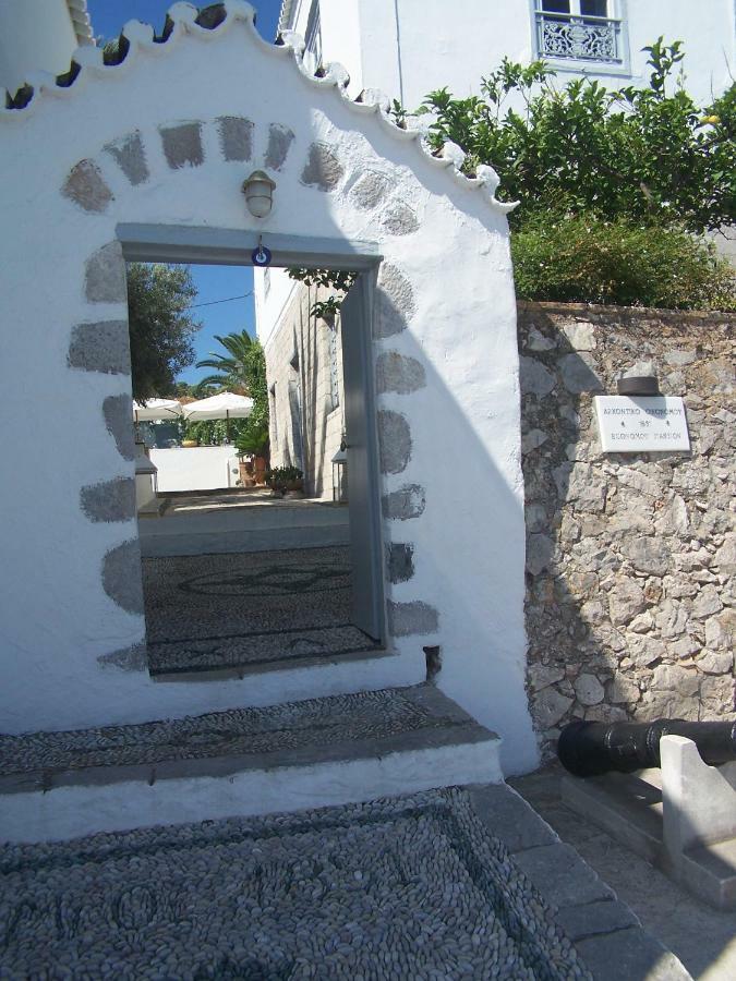 الشقق الفندقية سبيتسيسفي  Economou Mansion المظهر الخارجي الصورة
