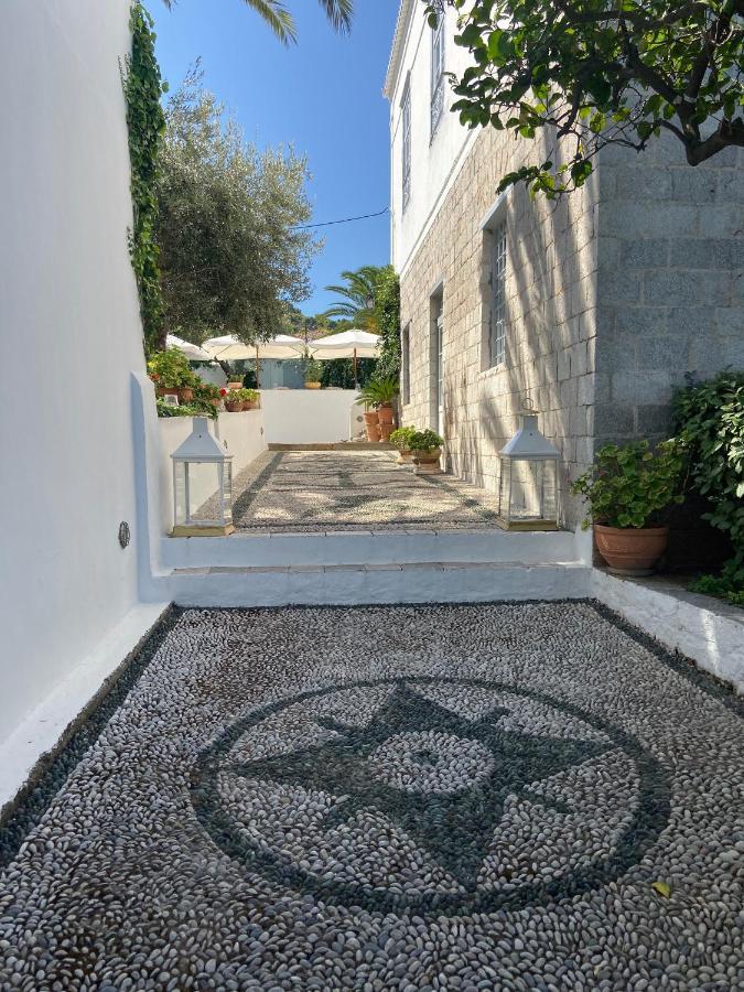 الشقق الفندقية سبيتسيسفي  Economou Mansion المظهر الخارجي الصورة